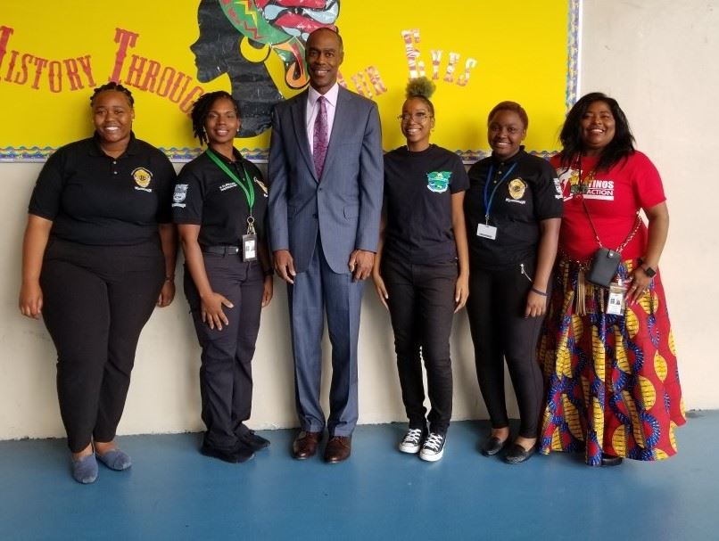Criminal Justice Students with Superintendent Runcie